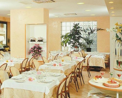 Hotel Ducale Cattolica Esterno foto